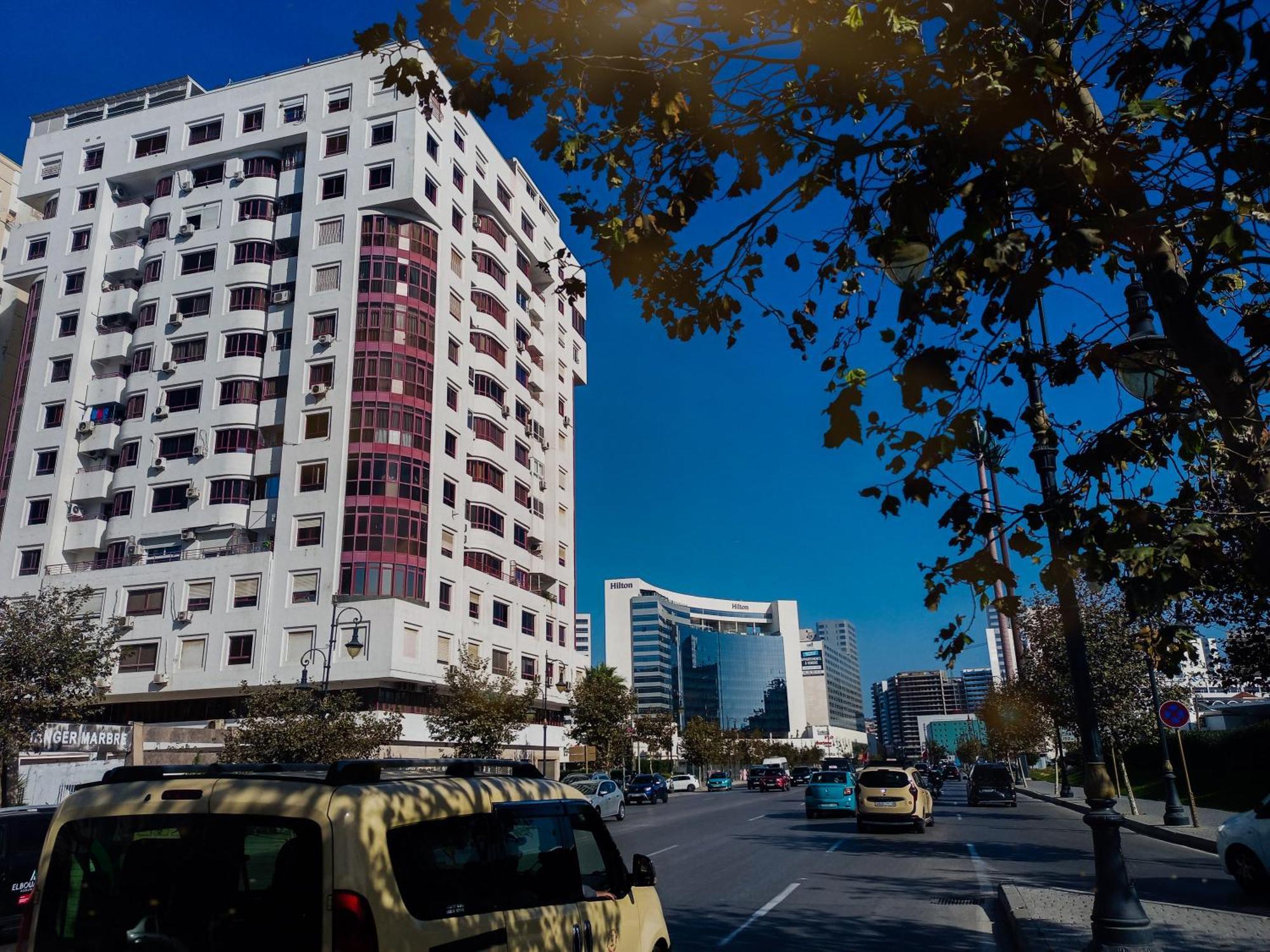 Nouveau Appartement Au Plein Centre Ville En Face Hilton & La Gare De Train Tgv M2 Танжер Екстериор снимка