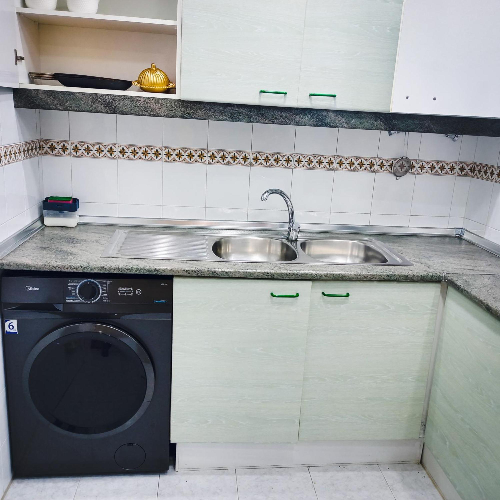 Nouveau Appartement Au Plein Centre Ville En Face Hilton & La Gare De Train Tgv M2 Танжер Екстериор снимка
